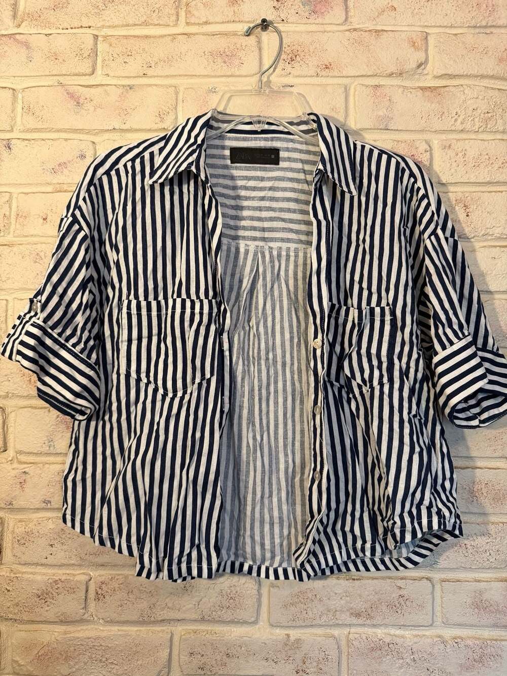 Zara Blue and White Striped Short Sleeve Button Up Shirt Size M